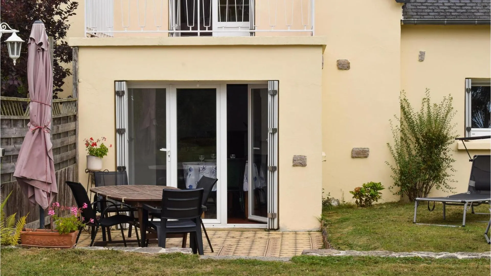 Cozy Home In Plouezec With Wifi Holiday home