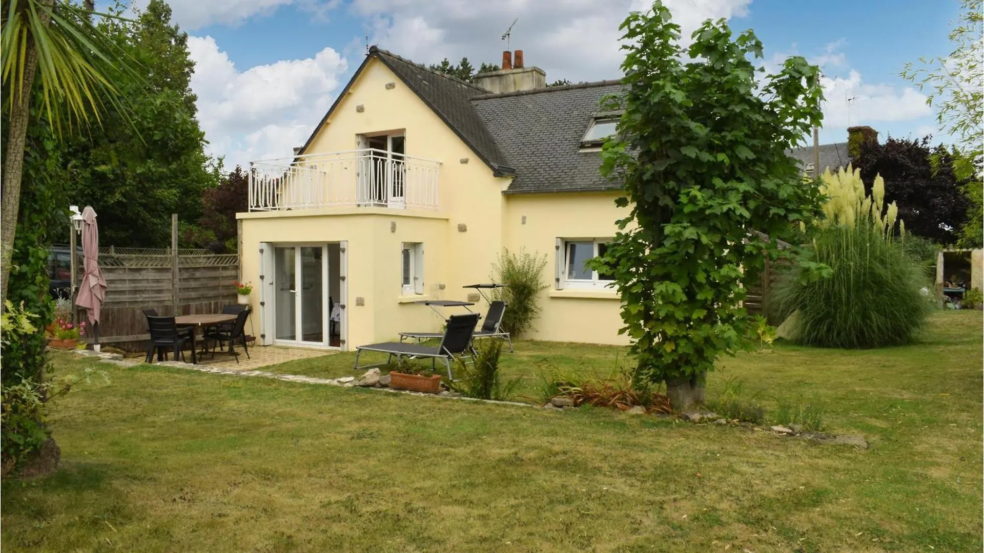 Holiday home Cozy Home In Plouezec With Wifi